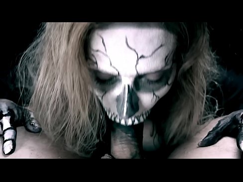 ❤️ Dämonenmädchen lutscht Schwanz mit ihrem schwarzen Mund und schluckt Sperma. ❤ Anal video bei porn de.pornjimbo.ru ❌❤