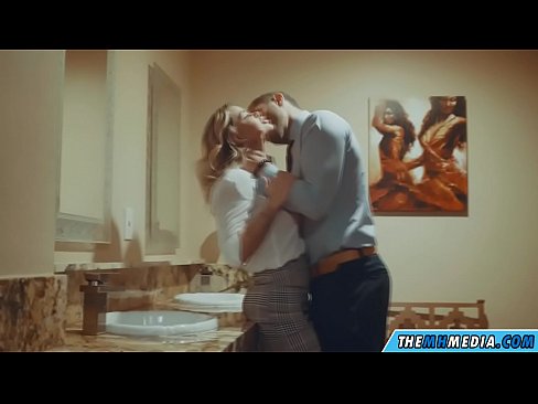 ❤️ Wenn eine vollbusige Blondine dich in einer öffentlichen Toilette verführt ❤ Anal video bei porn de.pornjimbo.ru ❌❤
